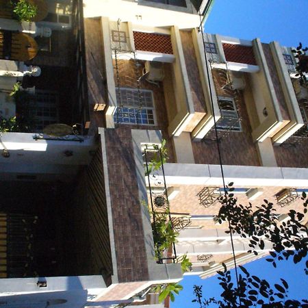 Alongs Garden Bed & Breakfast Heng-ch'un Exterior foto